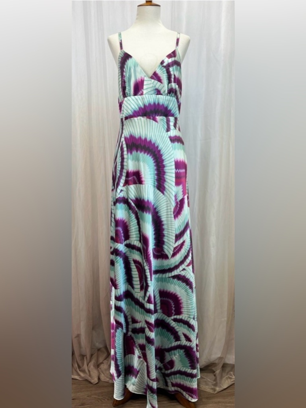 NWT Nicole Miller Silk Gown Size 8